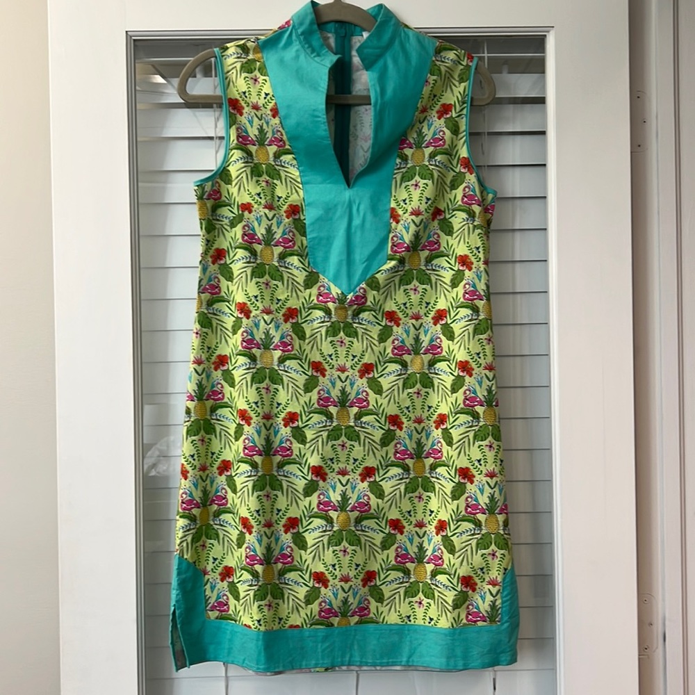 Chelsea Gunn Tunic V Neck Dress - Size Medium - Tropical Print